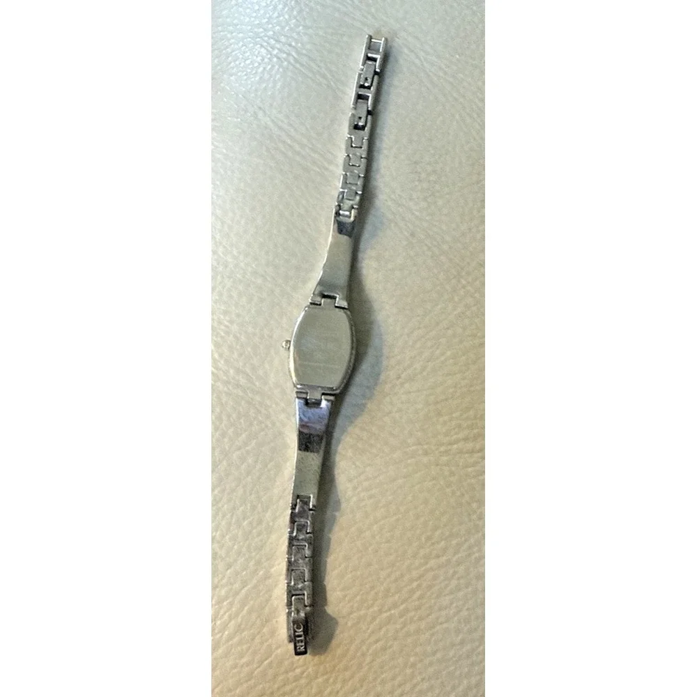 Relic Women's Silver Toned Band Analog Watch